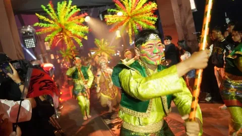 《马特·达蒙揭秘：手机魔力改写Netflix电影制作新篇章》